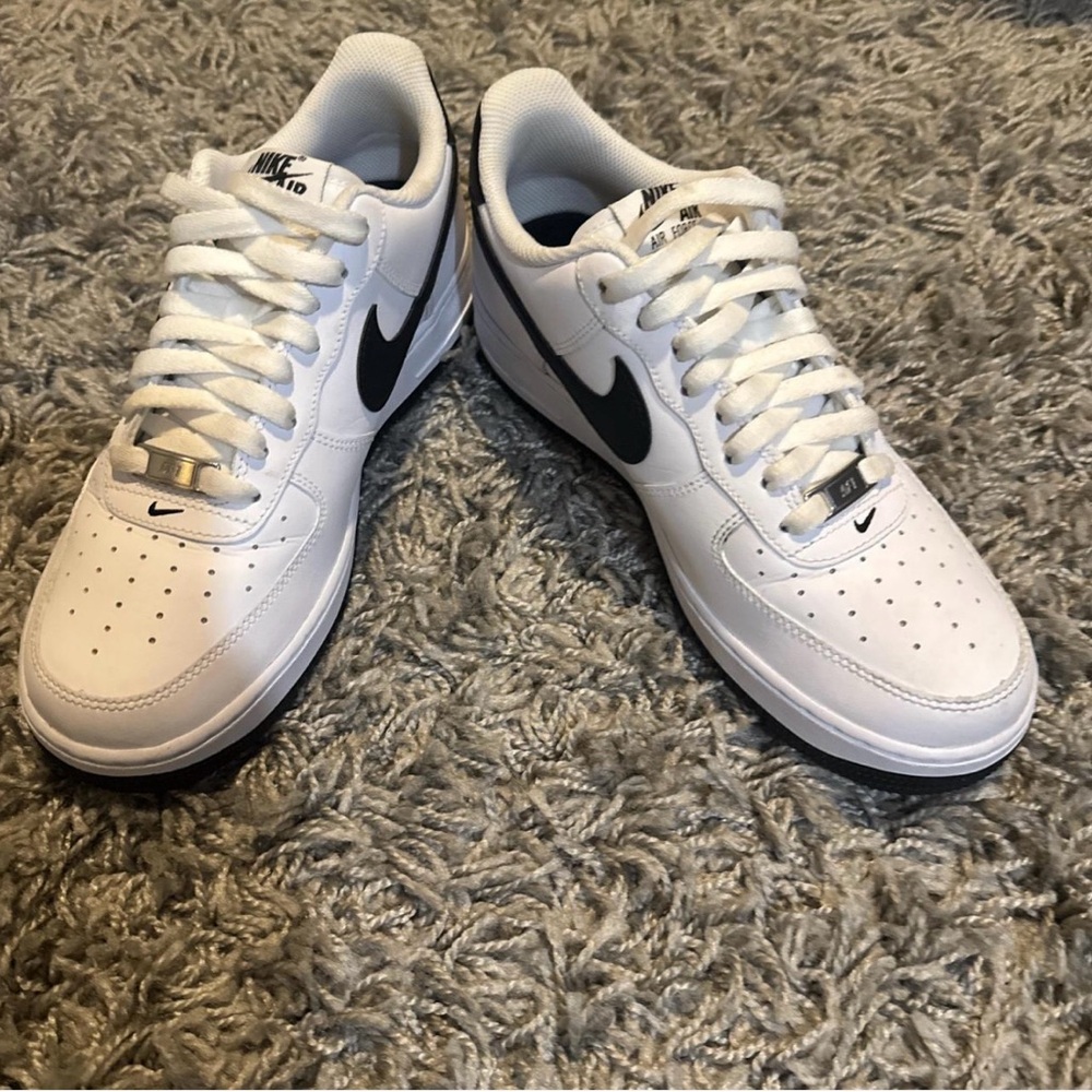 Nike Airforce 1 Classic White and Black Sneakers